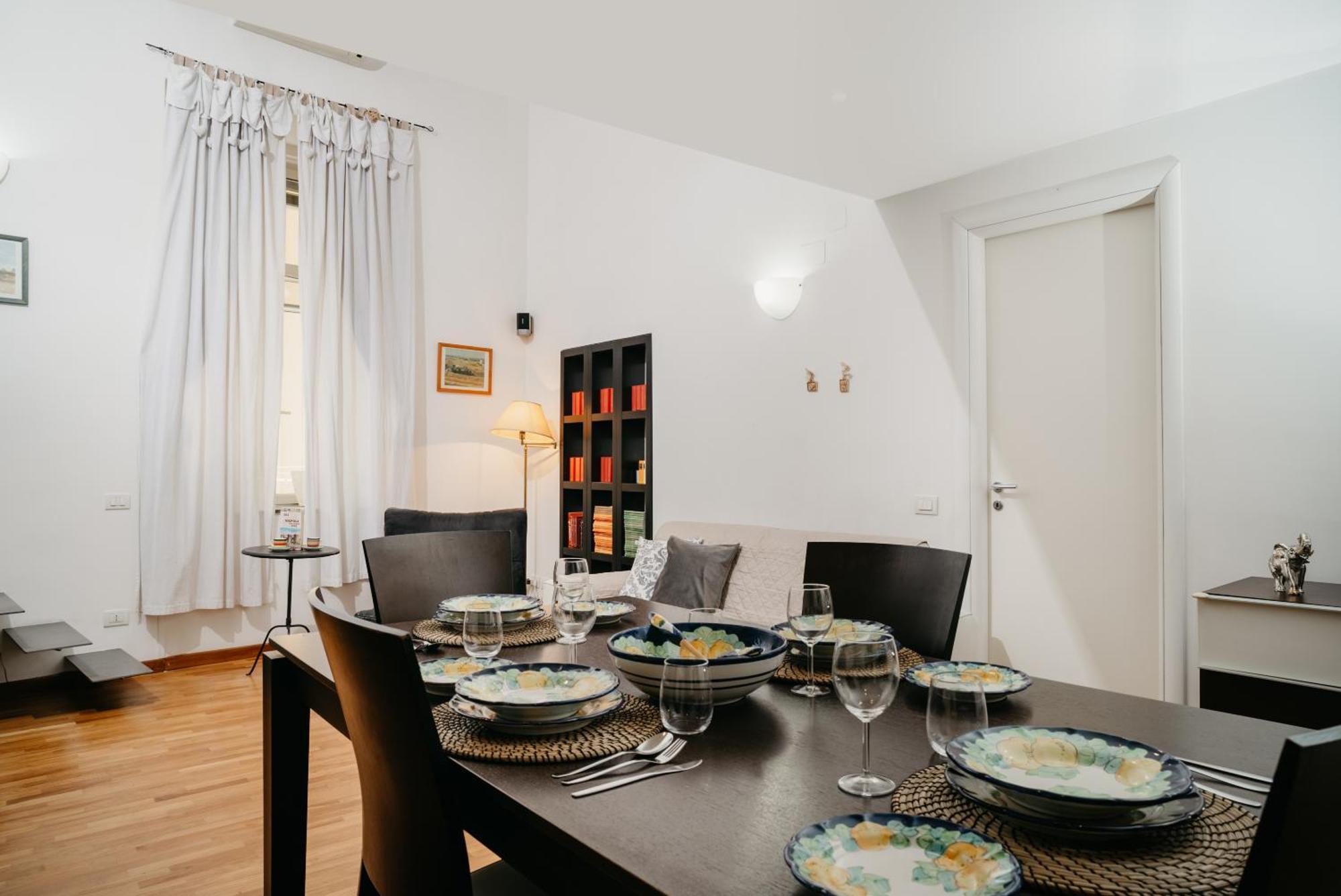 Appartement La Casa Dell' Avvocato - Centro à Naples Extérieur photo